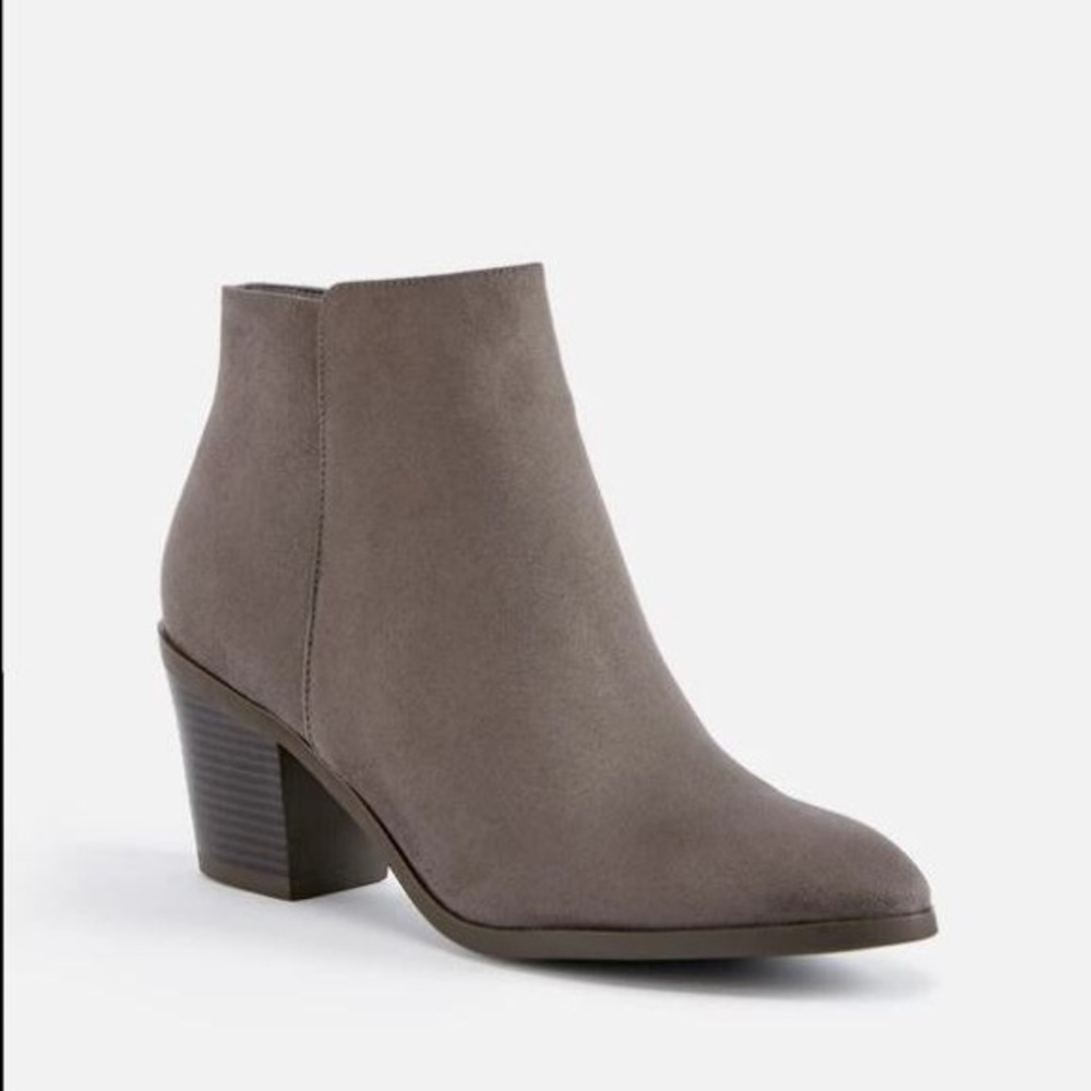 NWT JustFab Gray Booties Size 9